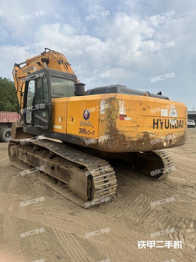 现代R305LC-7挖掘机