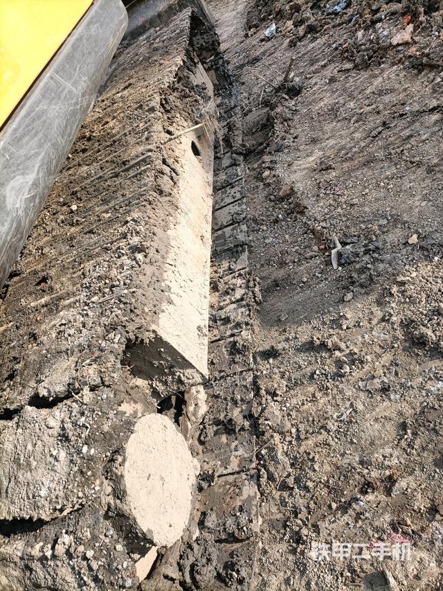 右侧履带整体 （行走机构）