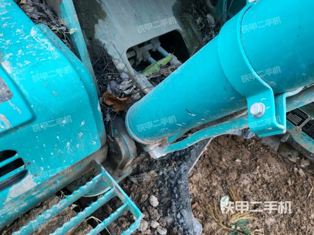 小臂整体右前（工作和回转装置）