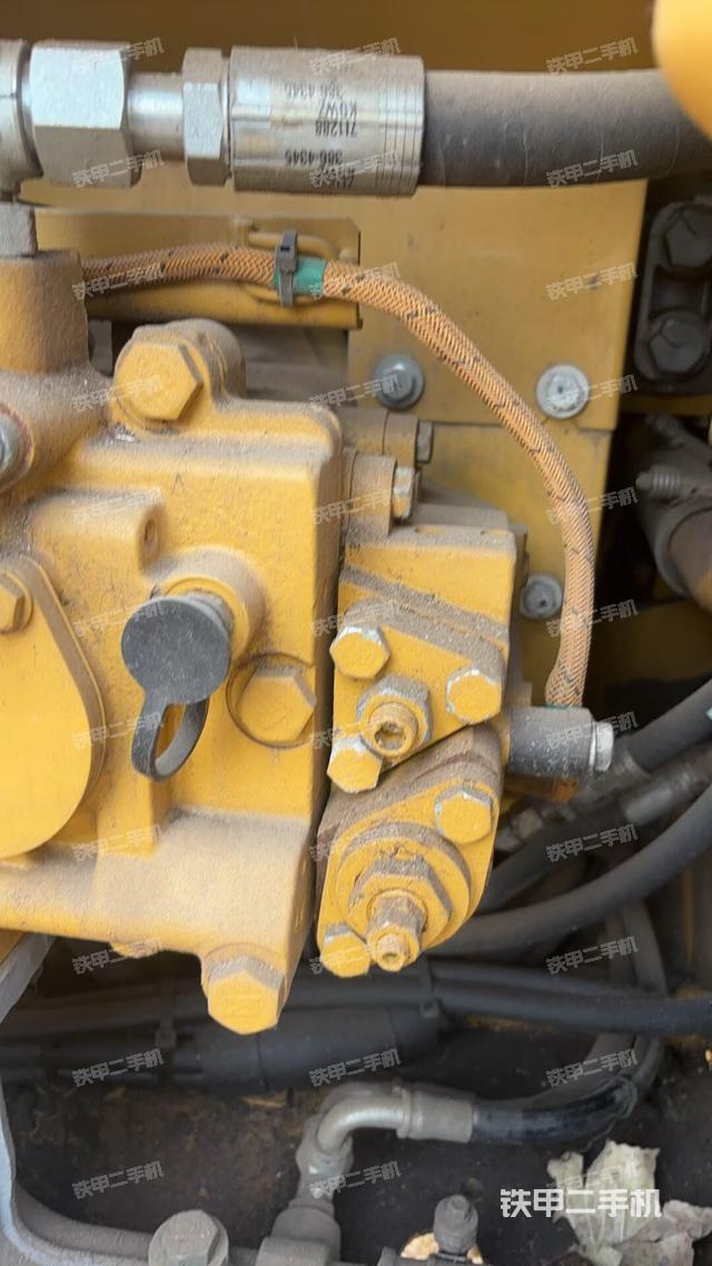 液压泵斜45 左（大件舱室）