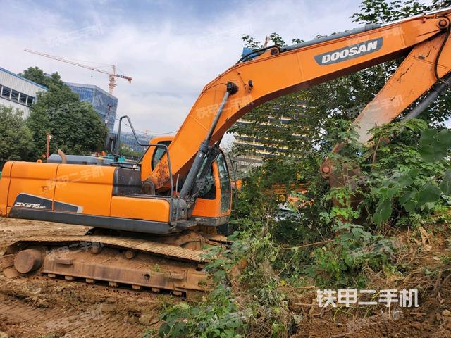 斗山DX215-9CN挖掘機(jī)