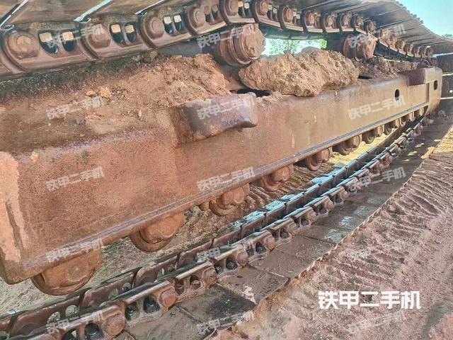 单侧履带整体（整机外观）