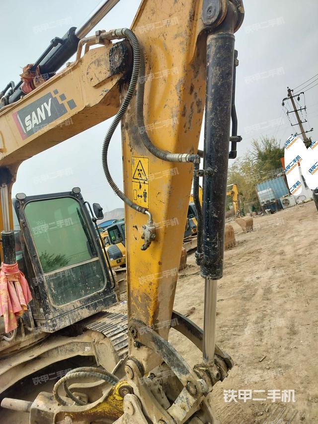 小臂整体右前（工作和回转装置）