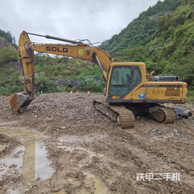 山东临工LG6210E挖掘机