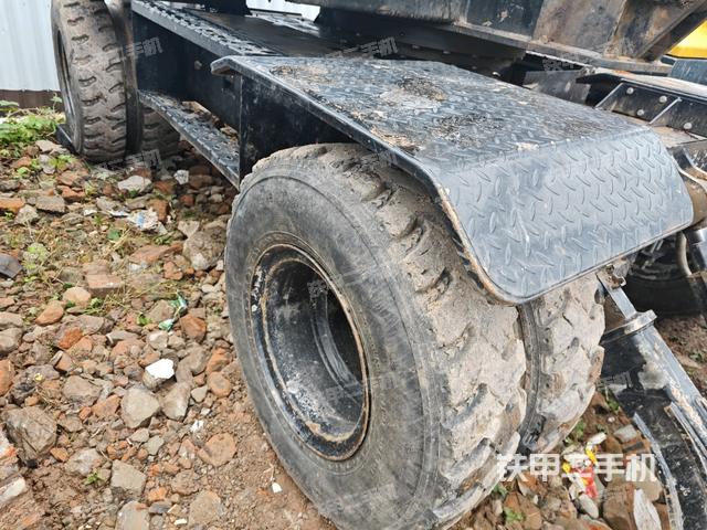 左侧履带整体 （行走机构）