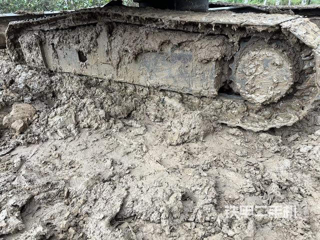 单侧履带整体（整机外观）