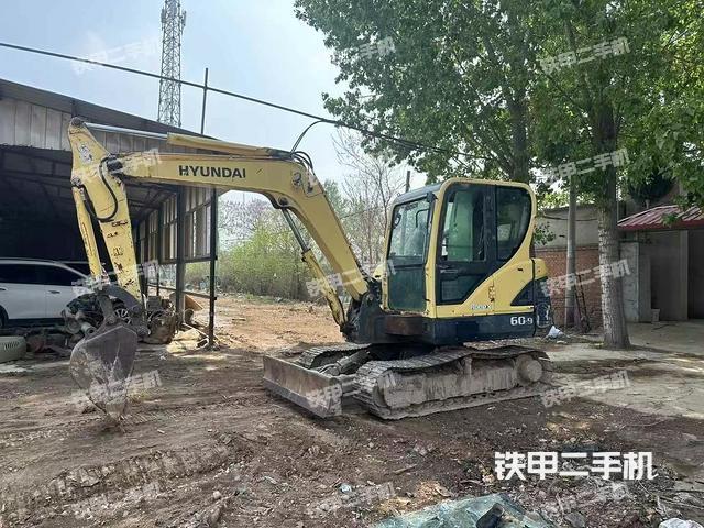 现代R60-9挖掘机