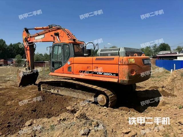 驾驶室整体（整机外观）