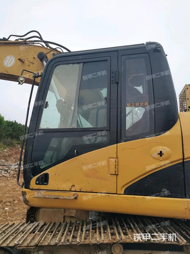 驾驶室正侧（驾驶室部分）