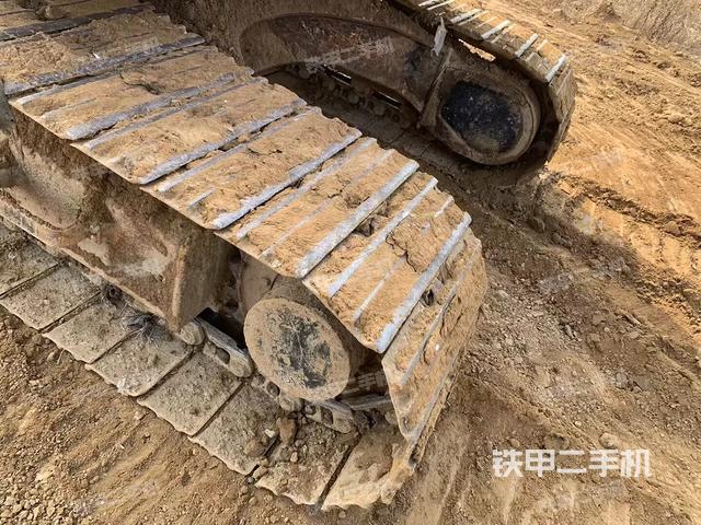 单侧履带整体（整机外观）