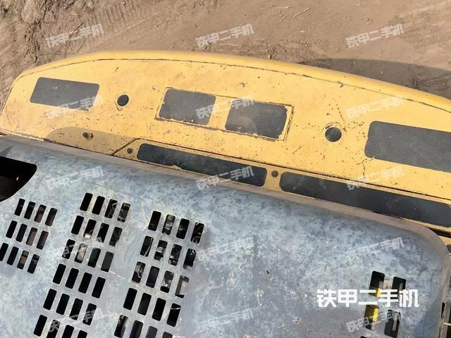 駕駛室頂部（整機(jī)外觀）