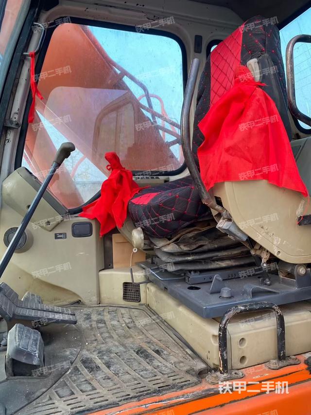 驾驶室整体（整机外观）