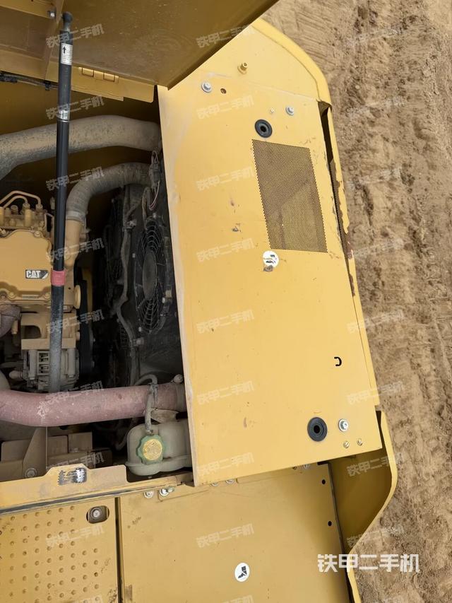 气门室盖螺丝特写（上车部件）