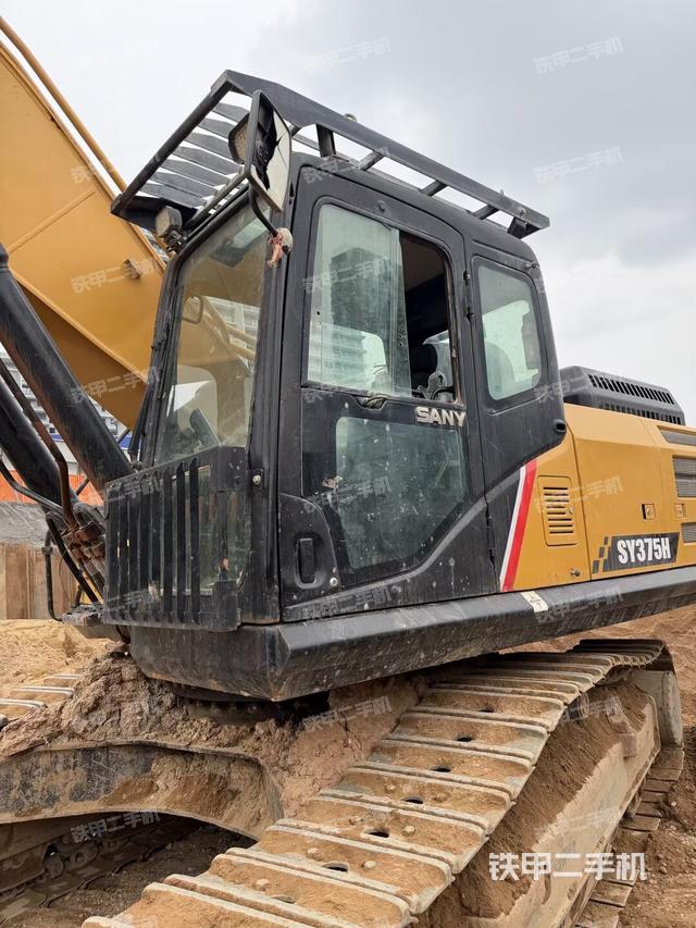 座椅后部（驾驶室部分）