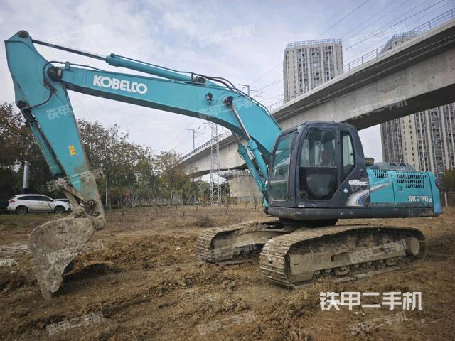 神鋼SK210LC-8挖掘機(jī)