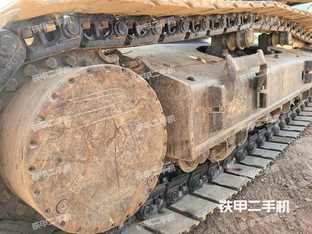 單側履帶整體（整機外觀）