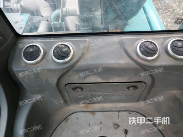 右侧玻璃角标（驾驶室部分）