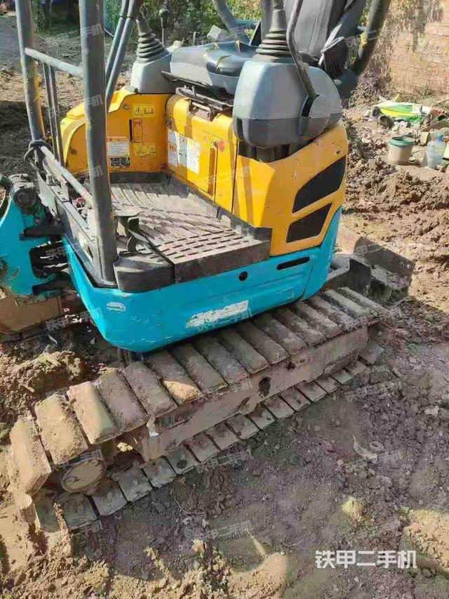 駕駛室整體（整機(jī)外觀）