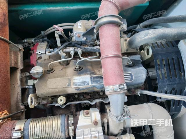 发动机室（上车部件）