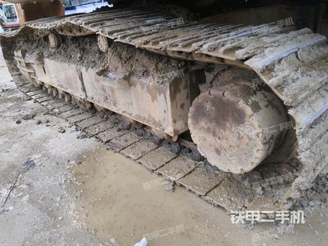 右側(cè)履帶整體（行走機構(gòu)）