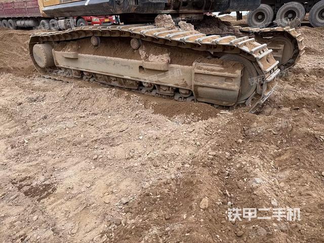 左侧履带整体 （行走机构）