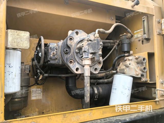 液压泵斜45 左（大件舱室）