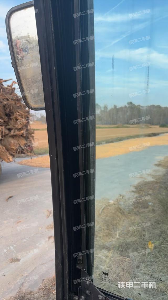 座椅后部（驾驶室部分）