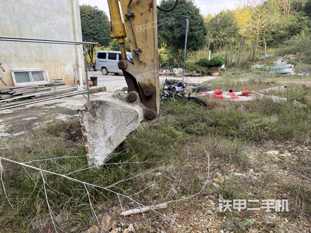 小臂整体右前（工作和回转装置）