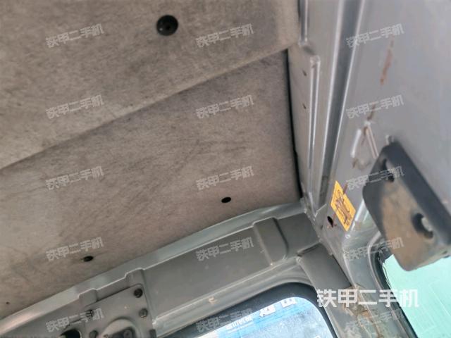 左后方玻璃角标（驾驶室部分）