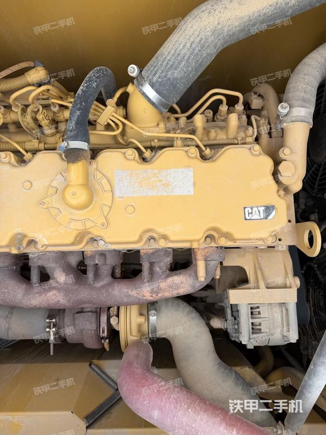 发动机室（上车部件）