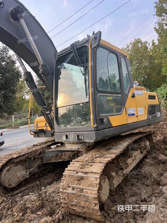 驾驶室整体（整机外观）