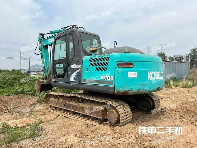 神钢SK130-8挖掘机