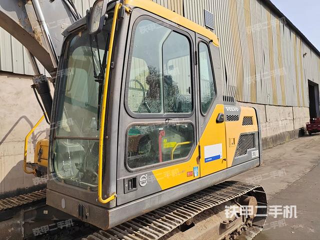 驾驶室整体（整机外观）