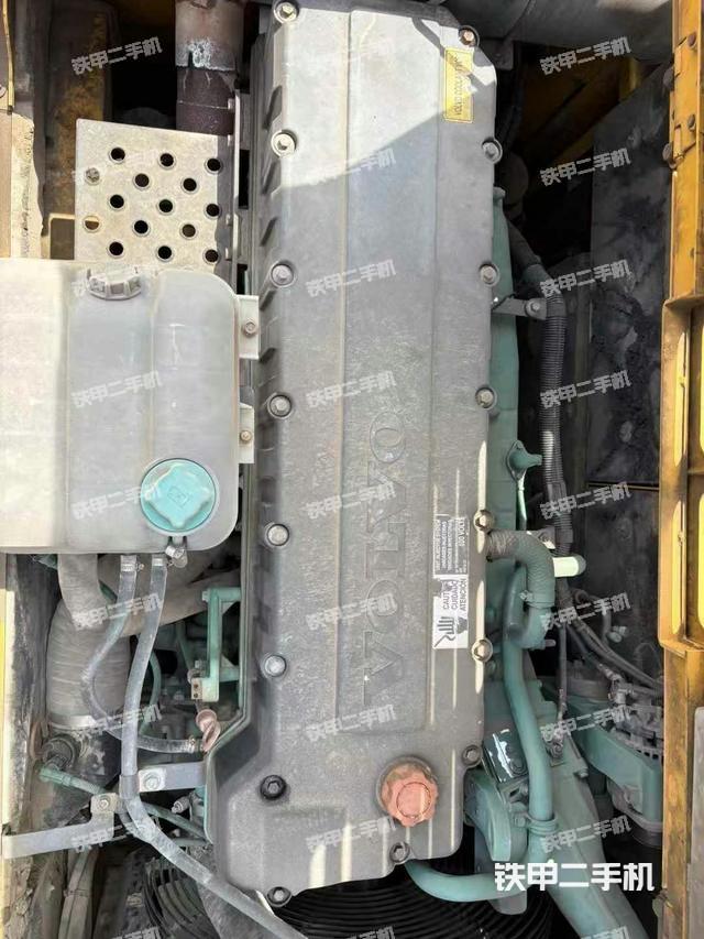 發(fā)動機(jī)整體俯視（整機(jī)外觀）