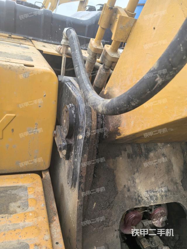 大臂根部 斜视（工作和回转装置）