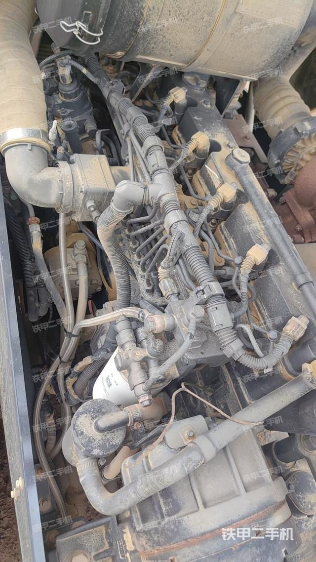 整机右侧（设备外观及核心部件）