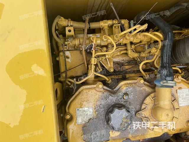 气门室盖螺丝特写（上车部件）