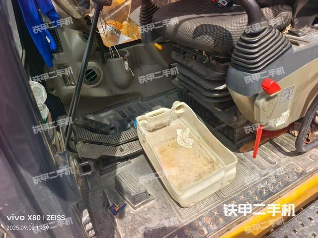 单侧履带整体（整机外观）