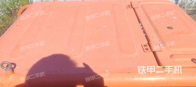 驾驶室顶部（整机外观）