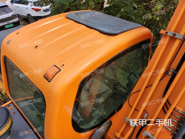 駕駛室頂部（整機(jī)外觀）