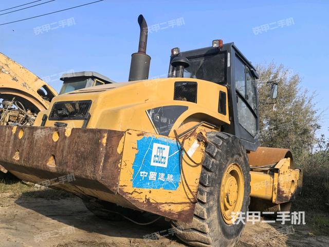 右后45°（压路机整机外观）