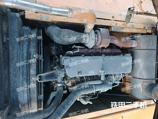 發(fā)動(dòng)機(jī)整體俯視（整機(jī)外觀）