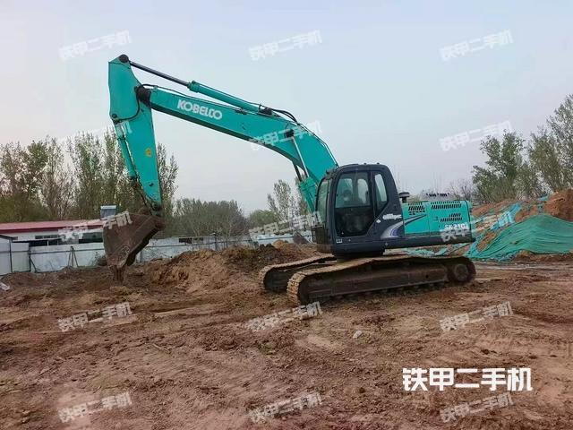 神鋼SK210LC-8挖掘機(jī)