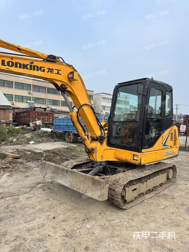 駕駛室整體（整機(jī)外觀）