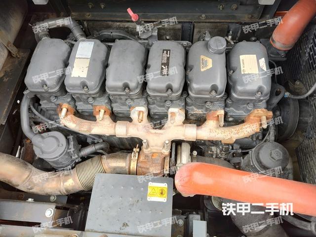 发动机整体俯视（整机外观）