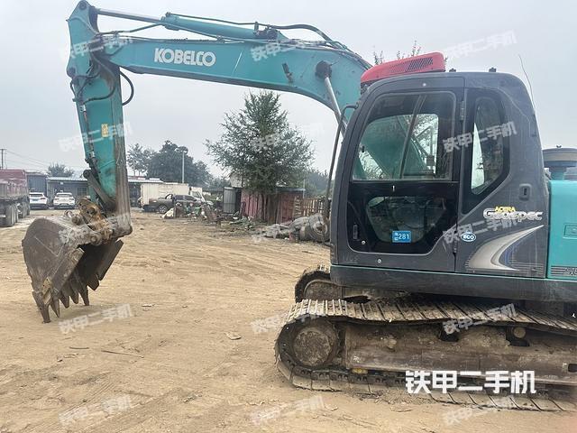 駕駛室整體（整機外觀）