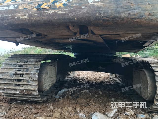 右侧行走马达盖板（行走机构）