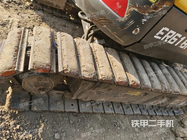 單側(cè)履帶整體（整機(jī)外觀）