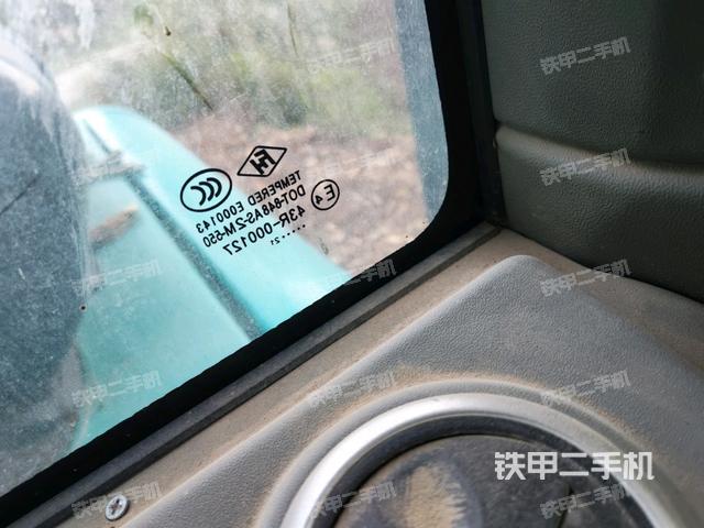 左后方玻璃角标（驾驶室部分）