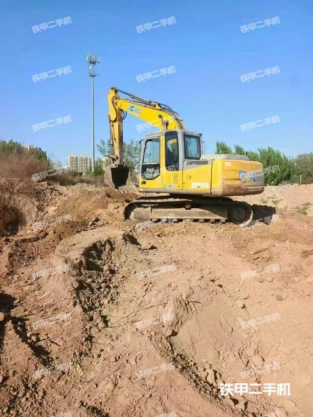 驾驶室顶部（整机外观）